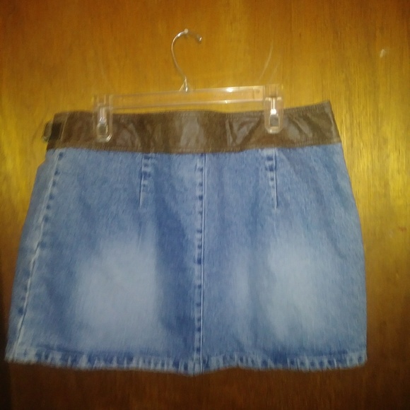 Blue Jean mini skirt - Picture 3 of 4